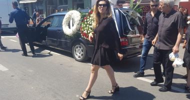 Galerie foto. JALE ȘI DURERE LA CONSTANȚA! A început slujba de înmormântare a lui Marcel Toader - 11