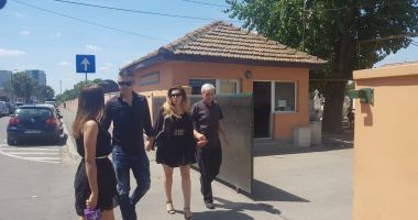 Galerie foto. JALE ȘI DURERE LA CONSTANȚA! A început slujba de înmormântare a lui Marcel Toader - 8