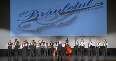 Stire din Cultură-Educație : Muzică, dans și tradiție. „Brâulețul și invitații” celebrează Mărțișorul la Constanța