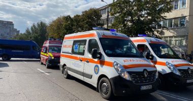 INCENDIU LA SPITALUL DE BOLI INFECȚIOASE / UPDATE. Zeci de ambulanțe așteaptă să preia pacienții - 3