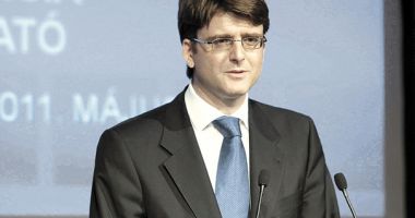 Stire din Eveniment : Celebrul milionar Adamescu, extrădat din Marea Britanie în România