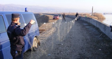 Stire din Eveniment : Braconieri prinși de polițiștii de frontieră