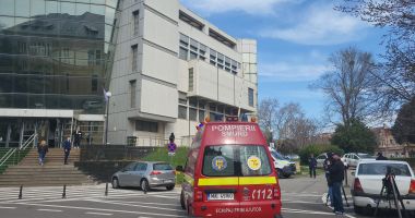 Stire din Eveniment : Salvarea chemată de urgenţă la Tribunalul Constanţa. Iată ce s-a întâmplat!