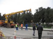 Stire din Eveniment : "Zidul morții" din Cimitirul Central, dărâmat de la un capăt la altul