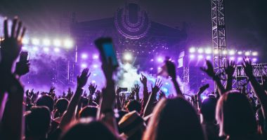 Stire din Eveniment : CAPTURĂ DIICOT / Peste ŞAPTE kilograme de droguri, introduse în ţară! Destinaţia finală: FESTIVALURILE de muzică