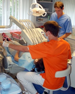 Implantul dentar… nu merge la orice pacient