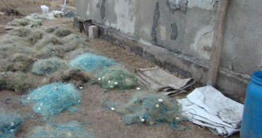 Plase ilegale de pescuit, confiscate de polițiștii de frontieră