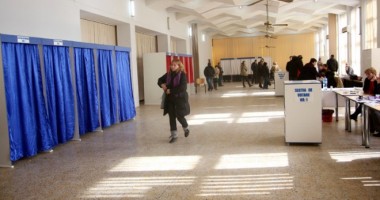 Stire din Politică-Administrație : Urnele speciale nu vor putea fi utilizate la secțiile de votare din străinătate