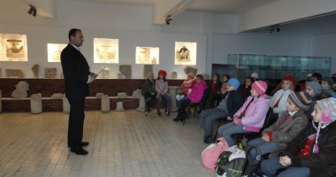 Stire din Cultură-Educație : Lecție deschisă despre mitologia greacă