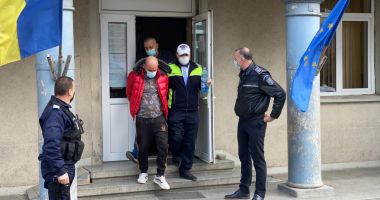 VIDEO. A fost reținut șoferul care a fugit de la ACCIDENTUL MORTAL din Peștera - 8