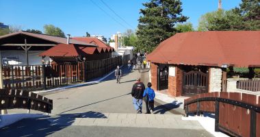 GALERIE FOTO / Este activitate în Satul de Vacanță. Constănțenii au ieșit la plimbare - 7