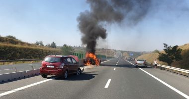 Accident rutier pe A2, urmat de incendiu! CINCI MAȘINI IMPLICATE. Galerie foto - 2