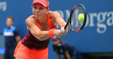 Stire din Sport : UPDATE - Semifinala dintre Halep și Kuznețova se va relua mâine dimineață