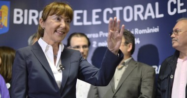 Stire din Politică-Administrație : Candidaturile lui Ponta și Macovei, CONTESTATE la Curtea Constituțională