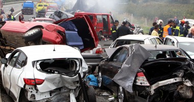 Stire din Actualitate : Carnagiu în Grecia, soldat cu cinci morți. Șoferul român, acuzat de UCIDERE ÎN CULPĂ