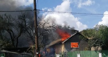 Galerie foto. Incendiu la Constanța! Intervin pompierii de urgență - 3