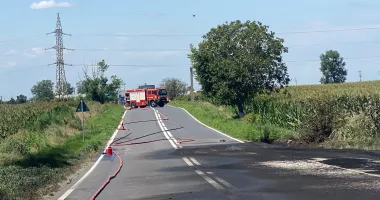 UPDATE Accident urmat de incendiu pe DN2 A, la Hârșova! Intervin mai multe echipaje de pompieri - 2