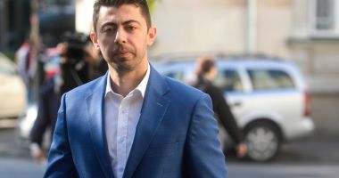 Stire din Eveniment : Pronunțarea unei decizii definitive în dosarul în care sunt judecați Vlad Cosma și Mircea Cosma, AMÂNATĂ
