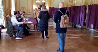 Stire din Politică-Administrație : Alegeri prezidențiale. Peste 4.500 de români la urne, în diaspora