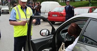 Stire din Eveniment : 359 de amenzi în urma unei razii