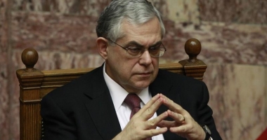 ALERTĂ / EXPLOZIE ÎN CENTRUL ATENEI. Fostul premier Lucas Papademos, rănit - 4