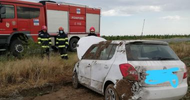 Autoturism răsturnat în Cogealac. Victima este conștientă - 2