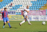 Stire din Sport : Farul a deschis robinetul cu goluri (galerie foto)