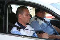 Stire din Eveniment : Un brașovean nervos i-a dat un cap în gură unui polițist de la Rutieră