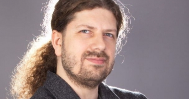 Stire din Politică-Administrație : Remus Cernea mai vrea un mandat și candidează independent
