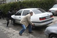 Stire din Eveniment : Șapte focuri de armă pentru oprirea unui șofer fără permis