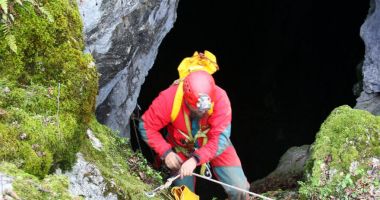 Stire din Eveniment : Operațiune de salvare în Masivul Făgăraș. Patru motocicliști rătăciți pe munte, căutați de jandarmi și salvamontiști