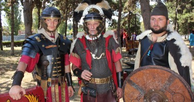 Stire din Eveniment : ZIUA MARINEI / Dacii și romanii din Festivalul Antic "Tomis", alături de marinari