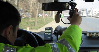 Stire din Eveniment : Prins în timp ce conducea prin oraș cu 177 km/h