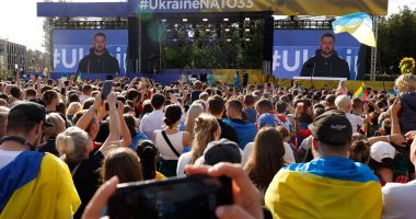 Zelenski, pe scenă, la summitul de la Vilnius: „NATO va oferi Ucrainei securitate”