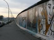 Un sfert dintre germani ar dori ca Zidul Berlinului să existe în continuare