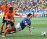 Stire din Sport : Brazilia plânge, Olanda a eliminat-o în sferturi
