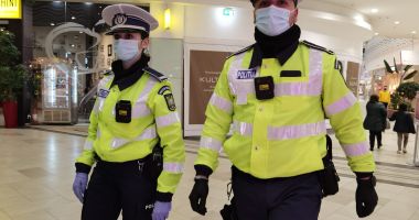 Polițiștii, în control, prin zonele aglomerate ale Constanței - 1