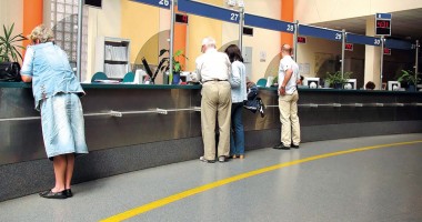 Stire din Cetățenești : Pot deschide bunicii un cont bancar secret pentru nepoți?