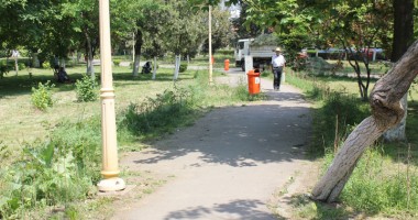 Incredibil! În Constanța sunt parcuri fără nicio bancă! - 8