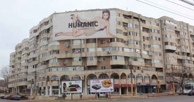 Stire din Cetățenești : Reclame pe bloc. Cine "își trage" banii?