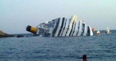 Stire din Actualitate : Bilanțul victimelor naufragiului din Italia crește : 6 morți și 15 dispăruți