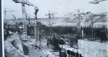ARHIVA FOTO / Mama lui de pod! Despre comunism și incompetență - 9