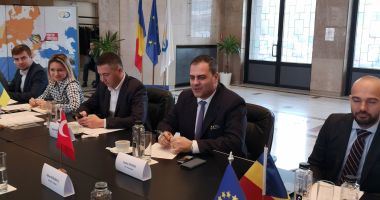 Stire din Economie : Școala altfel, pe Aeroportul Mihail Kogălniceanu