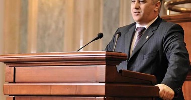 Stire din Politică-Administrație : Senatorul Viorel Badea vrea înființarea unui Minister al Românilor de Pretutindeni