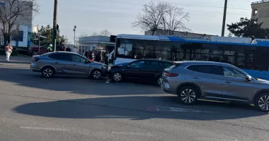 Stire din Eveniment : Accident rutier pe strada Traian din Constanța