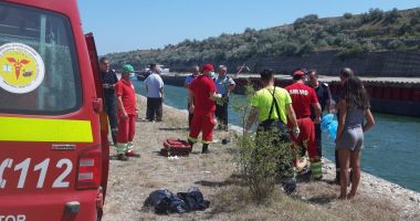 ALERTĂ! Mașină cu doi oameni, căzută în Canalul Dunăre Marea Neagră - 4