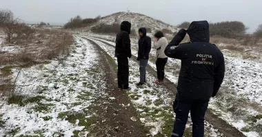 Operațiune fulger a Gărzii de Coastă. Migranți prinși cu acte false în sudul litoralului - 2