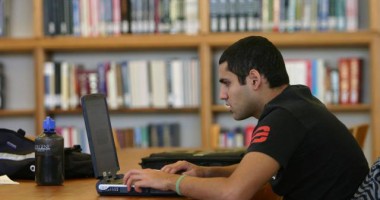 Stire din Cultură-Educație : 636 de locuri fără taxă pentru masterat