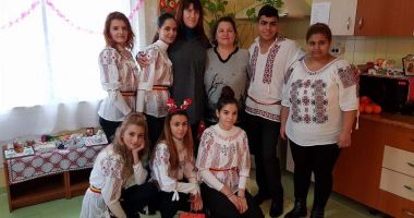 POVESTE DE CRĂCIUN. Crescuți în centrul de plasament, astăzi sunt ajutoarele lui Moș Crăciun - 3