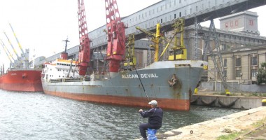 Stire din Economie : 87 de nave sunt așteptate în porturile maritime românești